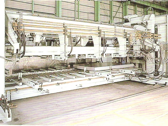 高速飛剪機